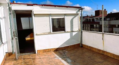 Piso 4 habitaciones de 76 m² en León (24005)