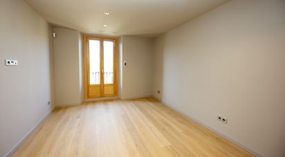 Apartment 3 bedrooms of 138 m² in Barcelona (08002)