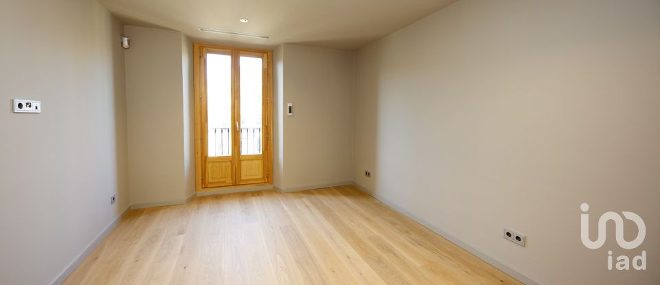 Piso 3 habitaciones de 138 m² en Barcelona (08002)