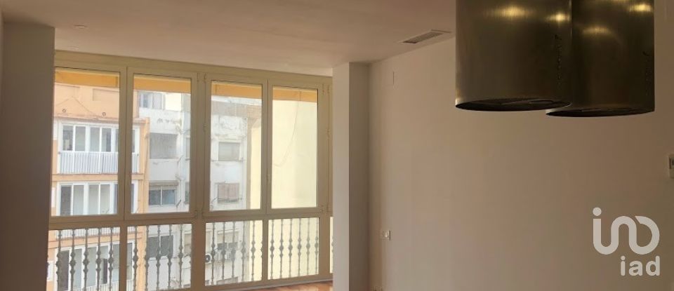 Piso 3 habitaciones de 96 m² en Barcelona (08003)