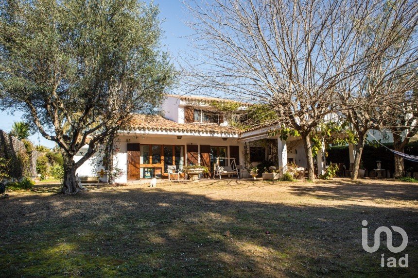 House 5 bedrooms of 205 m² in Sant Pere de Ribes (08810)
