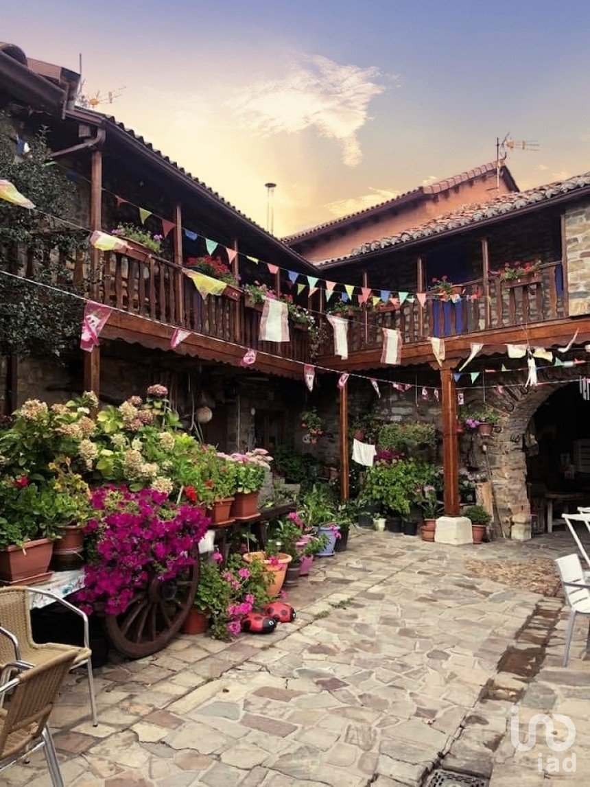 Local d'activités de 1 019 m² à Rabanal del Camino (24722)