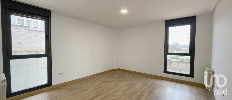 Pis 2 habitacions de 68 m² a Villaquilambre (24193)