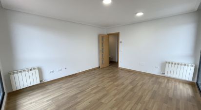 Appartement 2 chambres de 68 m² à Villaquilambre (24193)