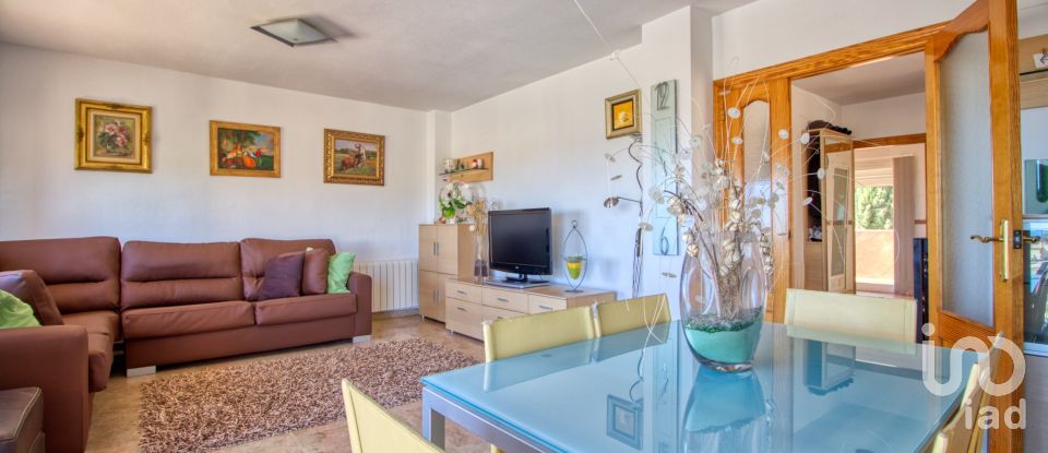 Casa 4 habitacions de 195 m² a La Nucia (03530)