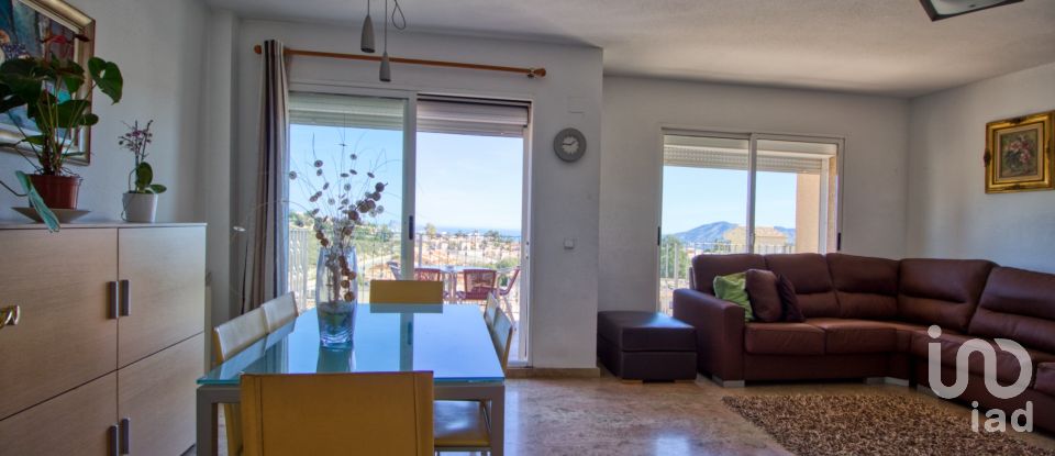 Casa 4 habitacions de 195 m² a La Nucia (03530)