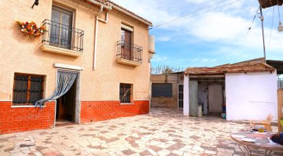 Casa 8 habitacions de 208 m² a Mutxamel (03110)