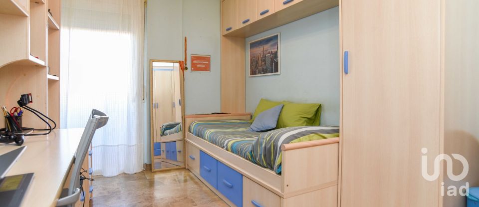 Triplex 4 chambres de 179 m² à Cerdanyola del Vallès (08290)