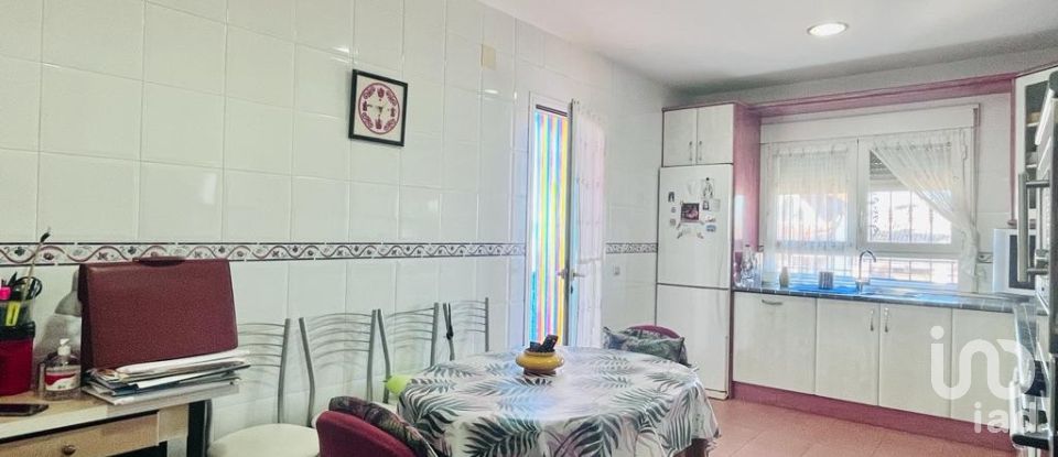 Casa 3 habitaciones de 243 m² en La Puebla de Montalbán (45516)