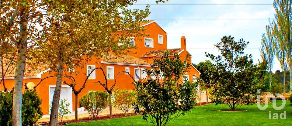 Casa 8 habitacions de 1.500 m² a Penaguila (03815)
