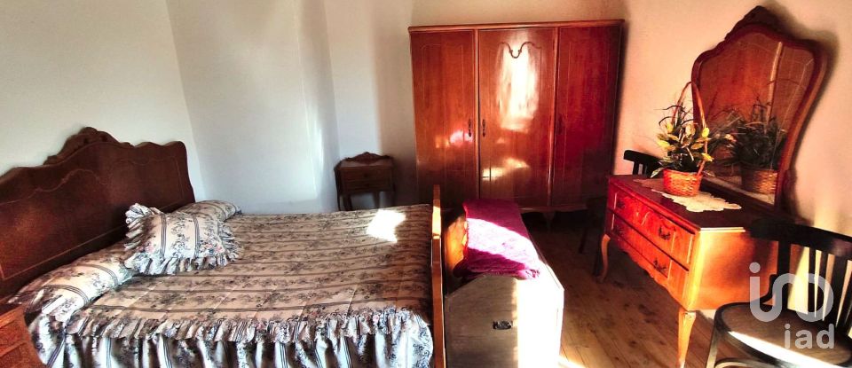 House 4 bedrooms of 380 m² in Sardonedo (24393)