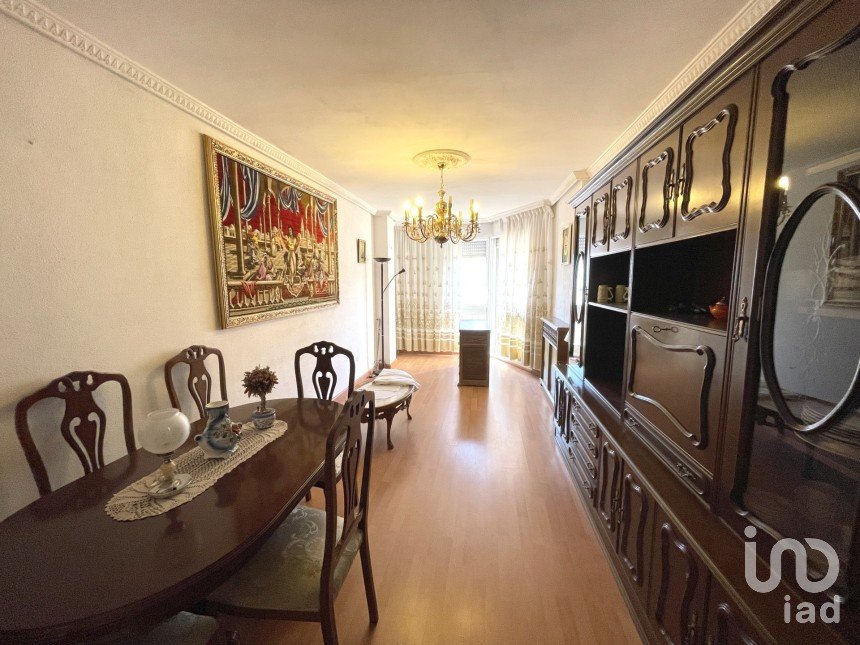 Appartement 3 chambres de 95 m² à León (24005)