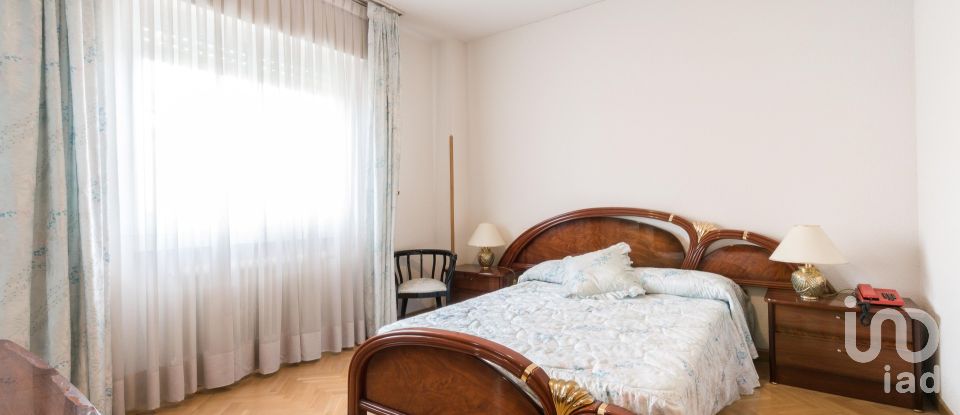 House 6 bedrooms of 316 m² in Camarma de Esteruelas (28816)