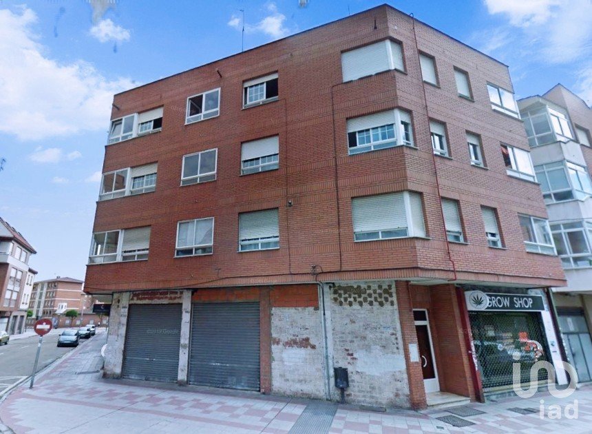 Appartement 3 chambres de 60 m² à León (24005)