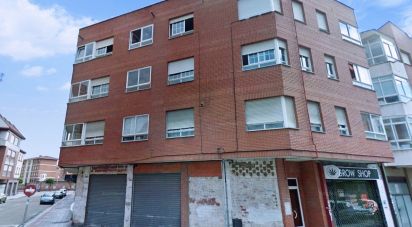 Appartement 3 chambres de 60 m² à León (24005)