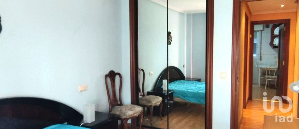 Apartment 3 bedrooms of 60 m² in León (24005)