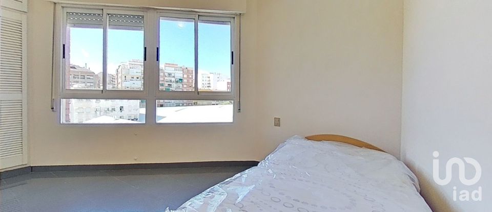 Pis 3 habitacions de 100 m² a Castellón de la Plana/Castelló de la Plana (12005)