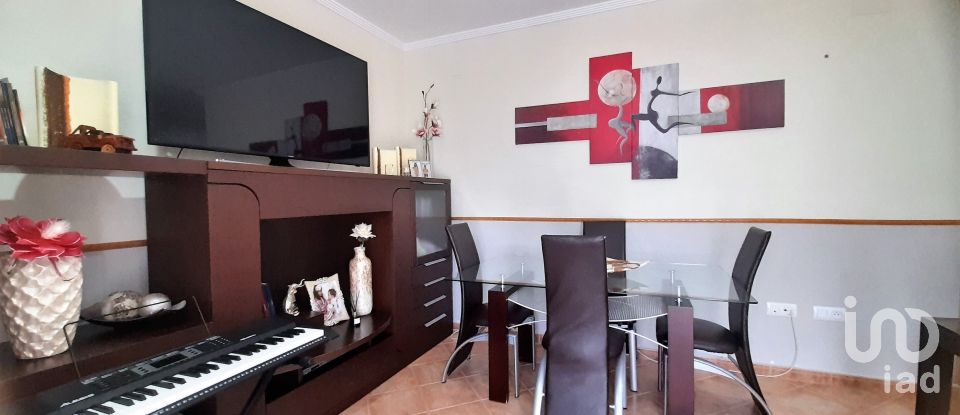 Pis 3 habitacions de 87 m² a Isla Cristina (21410)