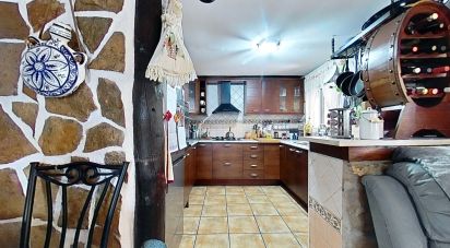 Lodge 3 bedrooms of 156 m² in Mont-Roig del Camp (43300)