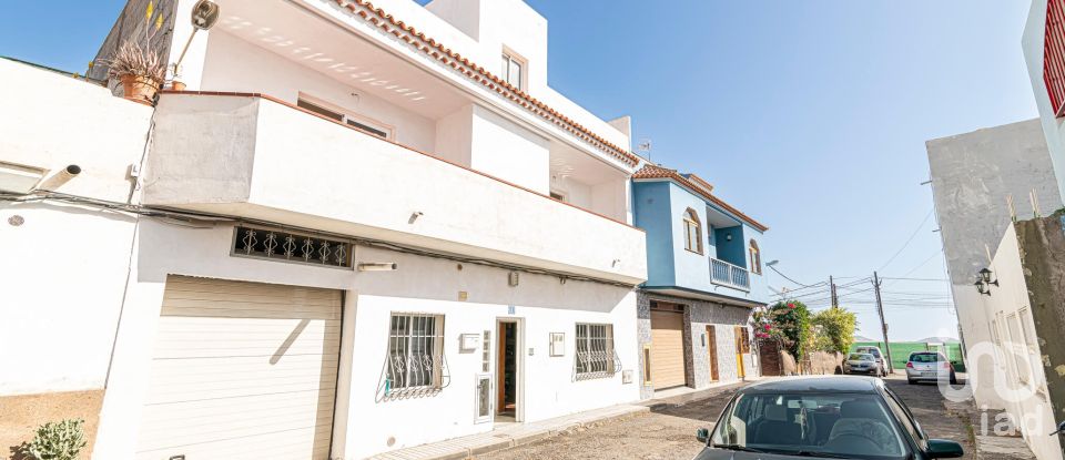 Casa 6 habitaciones de 171 m² en Guargacho (38632)