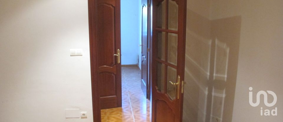 Appartement 2 chambres de 97 m² à Trobajo del Camino (24010)