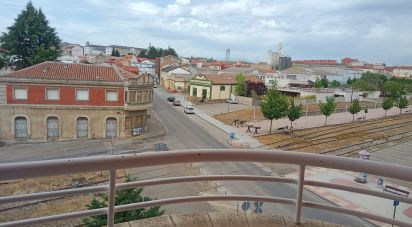 Apartment 3 bedrooms of 130 m² in La Bañeza (24750)