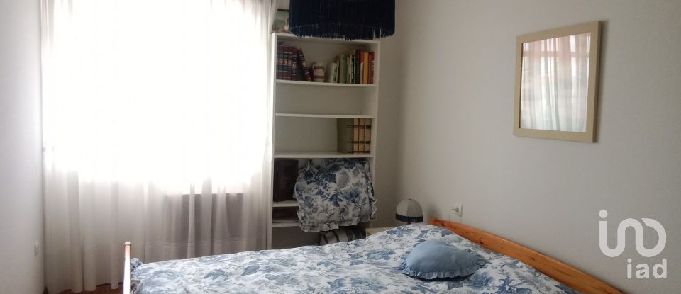 Piso 3 habitaciones de 130 m² en La Bañeza (24750)