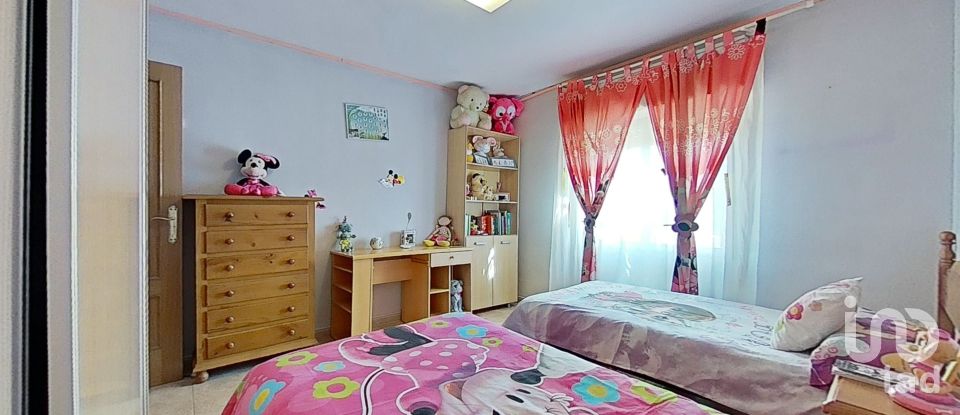 Lodge 6 bedrooms of 301 m² in Onda (12200)