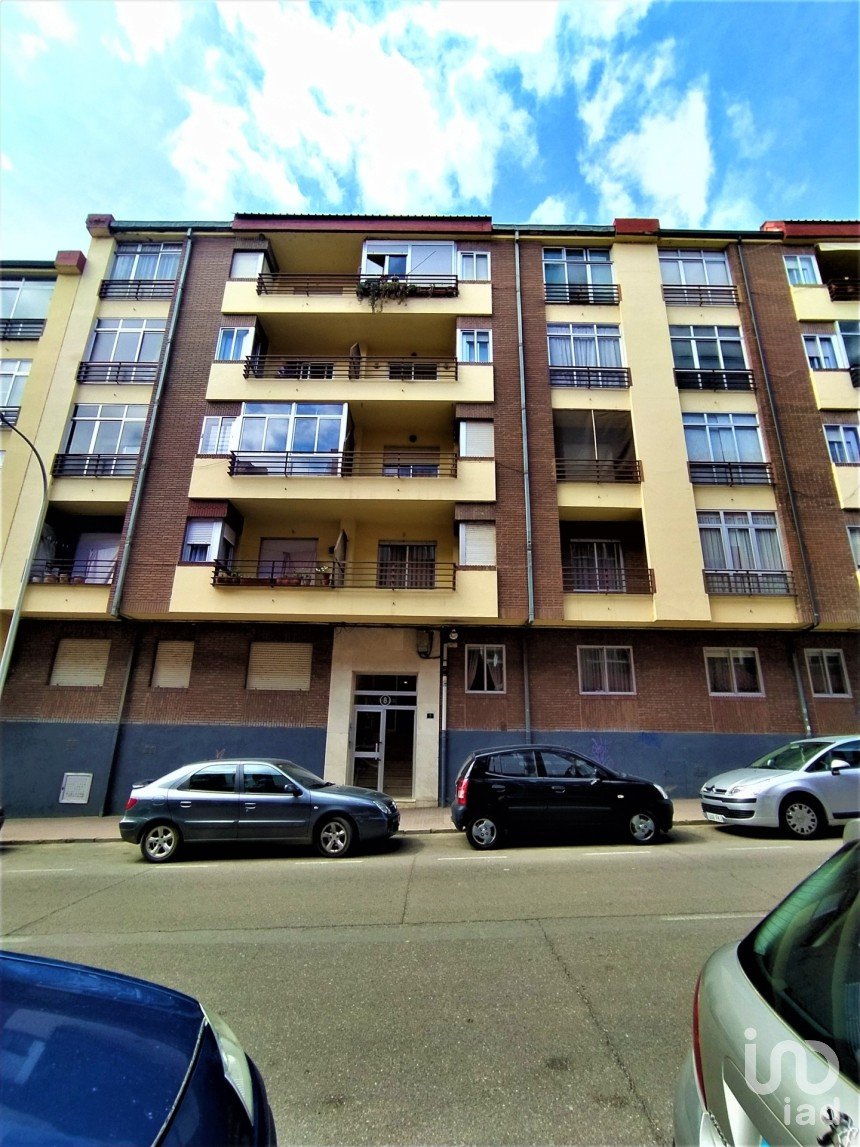 Apartment 3 bedrooms of 91 m² in Benavente (49600)