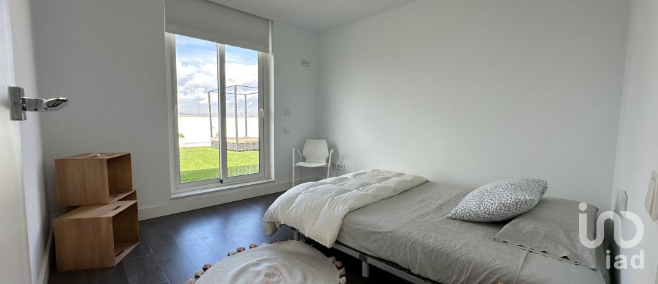 Chalet 4 habitaciones de 366 m² en Terrassa (08228)