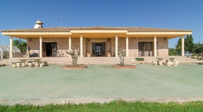 House 5 bedrooms of 299 m² in Santa Oliva (43710)