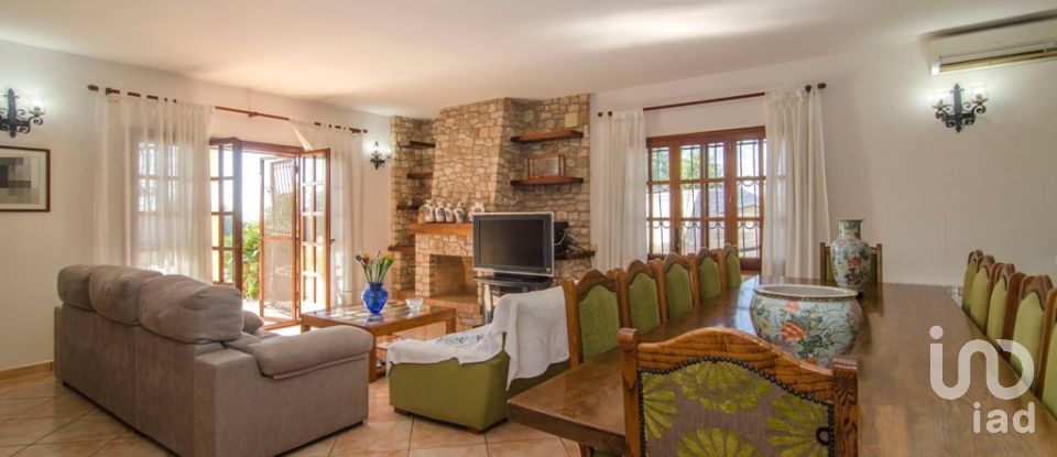 Casa 5 habitacions de 299 m² a Santa Oliva (43710)