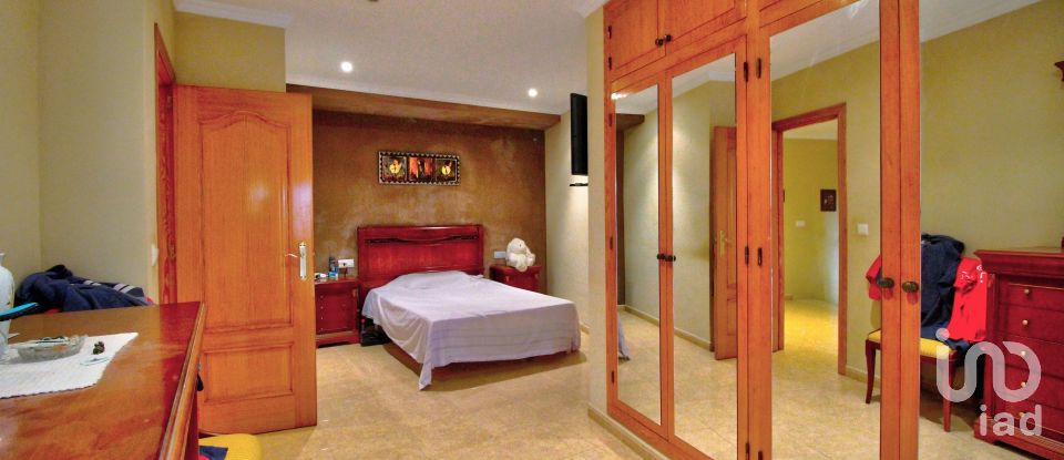 Lodge 4 bedrooms of 190 m² in Benidoleig (03759)