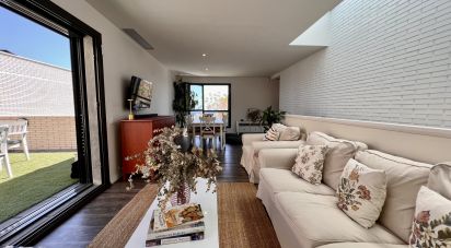 Casa d'habitatge 4 habitacions de 250 m² a Mataró (08304)