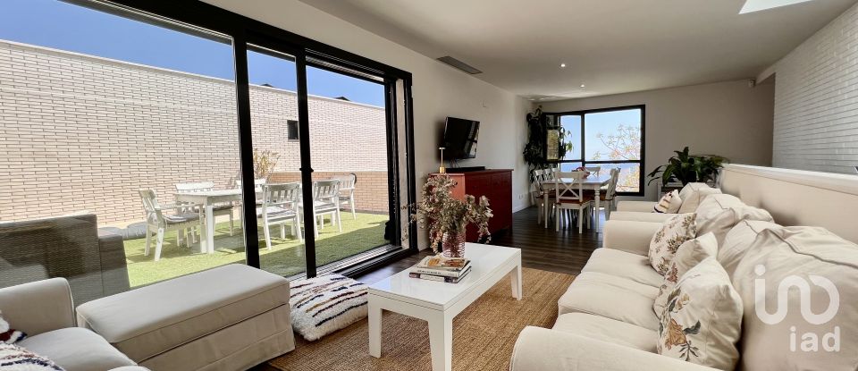 Casa d'habitatge 4 habitacions de 250 m² a Mataró (08304)