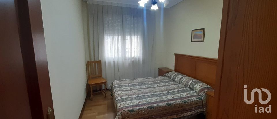 Appartement 3 chambres de 88 m² à La Bañeza (24750)