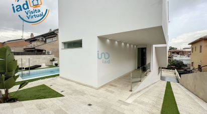Chalet 4 habitaciones de 366 m² en Terrassa (08228)