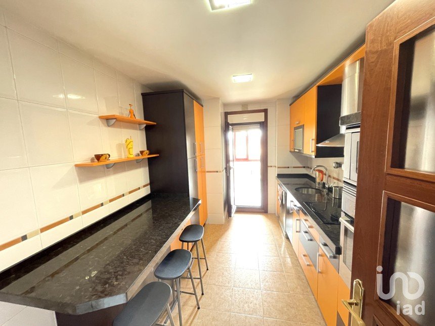 Appartement 2 chambres de 70 m² à Trobajo del Camino (24010)