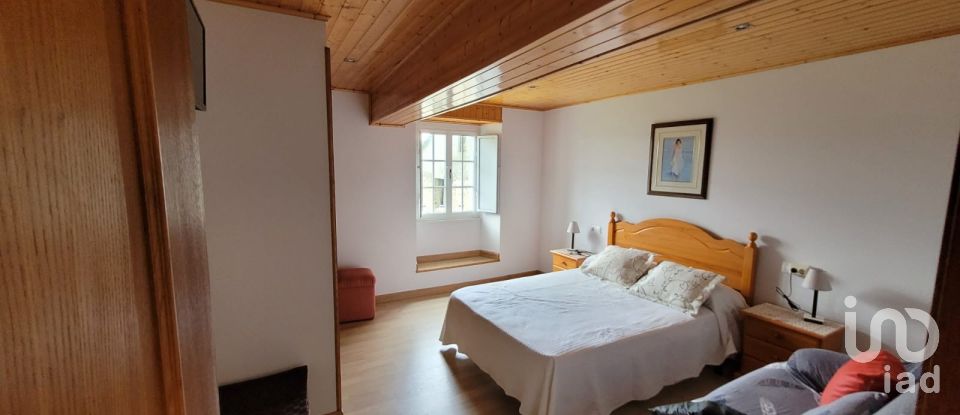Casa de campo 4 habitaciones de 335 m² en Sasdonigas (27791)