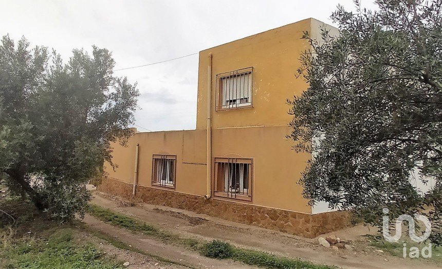 Casa de campo 4 habitaciones de 140 m² en Tabernas (04200)