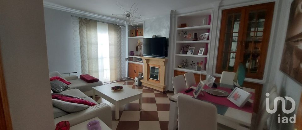 Casa d'habitatge 3 habitacions de 170 m² a Isla Cristina (21410)