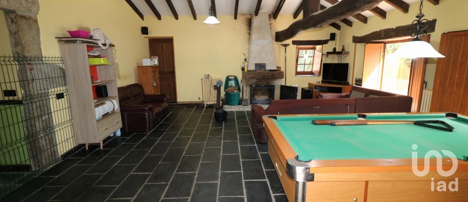 Lodge 3 bedrooms of 277 m² in Friol (27220)
