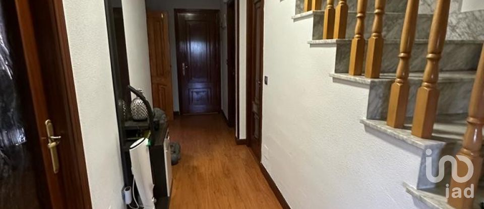 Gîte 4 chambres de 159 m² à Montejos del Camino (24282)