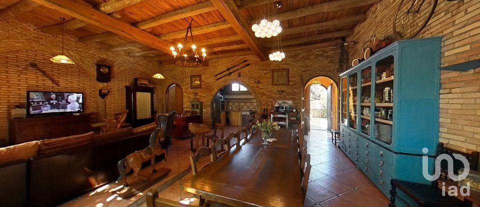 Lodge 5 bedrooms of 235 m² in Artesa de Segre (25730)