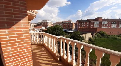 Piso 4 habitaciones de 125 m² en La Bañeza (24750)