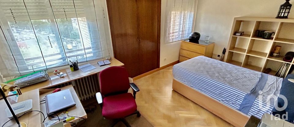 Appartement 5 chambres de 160 m² à Madrid (28049)