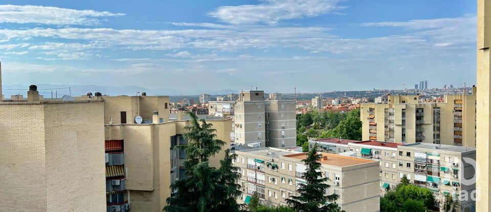 Piso 5 habitaciones de 160 m² en Madrid (28049)