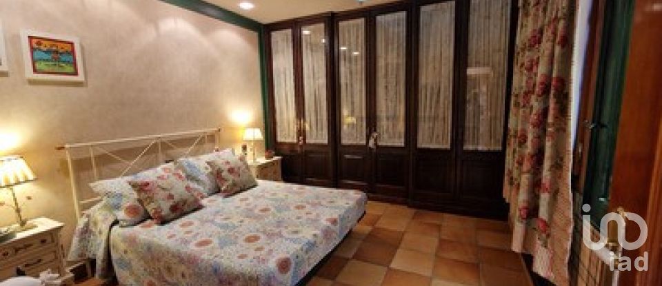 Gîte 6 chambres de 400 m² à Balaguer (25600)