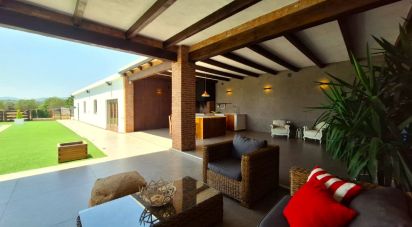 Cottage 5 bedrooms of 249 m² in Las Crevadas (12131)