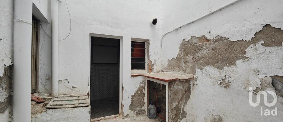 Superfície variada 2 habitacions de 65 m² a Sitges (08870)